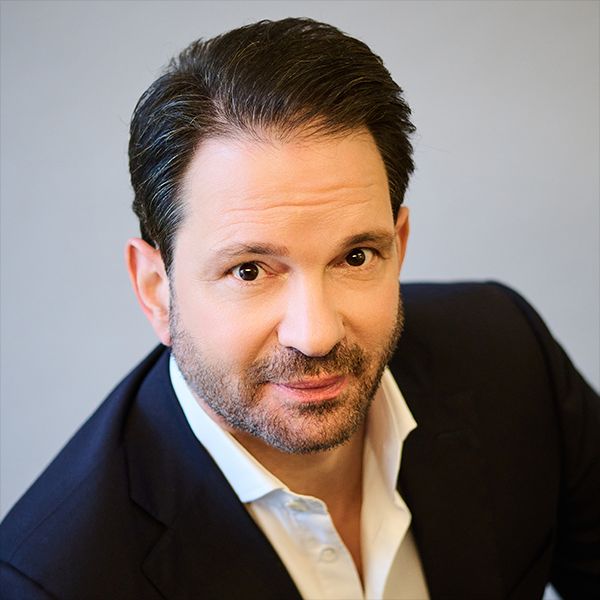 Markus Arnold,CEO & Gründer,arnold@arnold.investments,+43 1 513 01 52