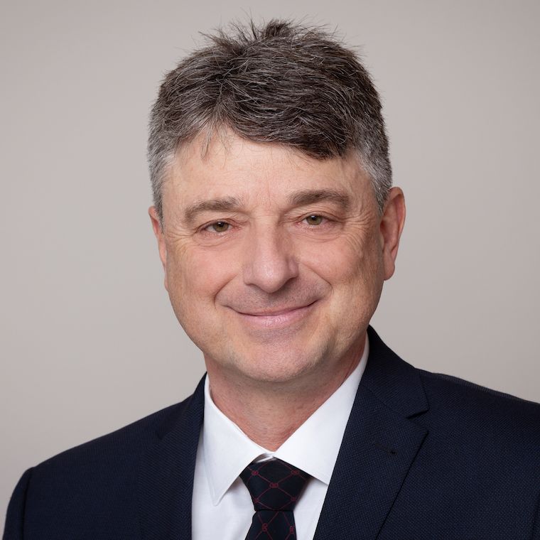 Martin Binder,Leiter Restrukturierung & Workout,binder@arnold.immobilien,+43 1 513 01 52 72