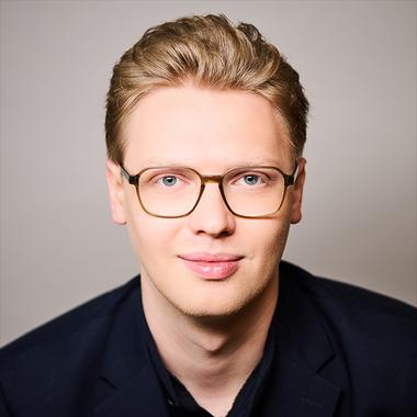 Emil Hafner,Software Developer,hafner@arnold.investments,+43 1 513 01 52 92