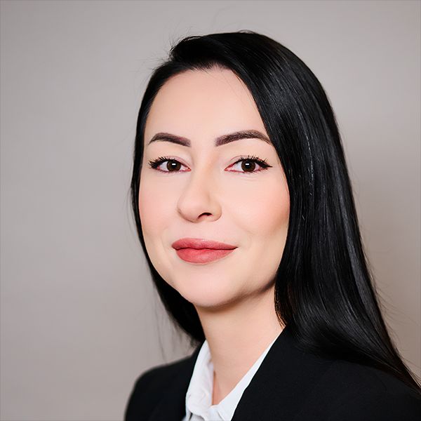 Katalin Nemeth,Team Assistenz AT,nemeth@arnold.immobilien,+43 1 513 01 52 40