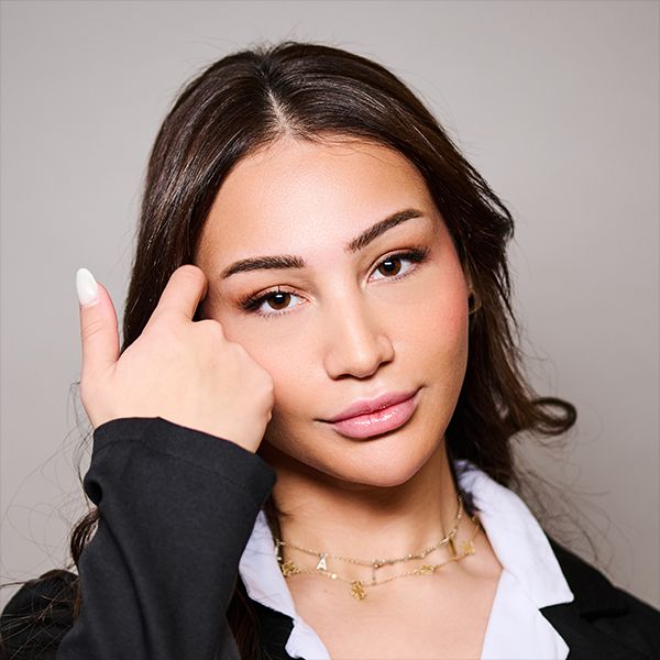 Ela Rexhaj,Office Manager AT,rexhaj@arnold.immobilien,+43 1 513 01 52 41