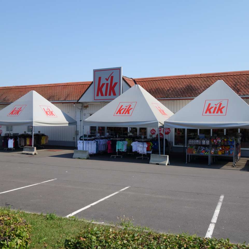 Usage: Commercial,Area: 949m²,Country: Austria Usage: Commercial,Area: 949m²,Country: Austria