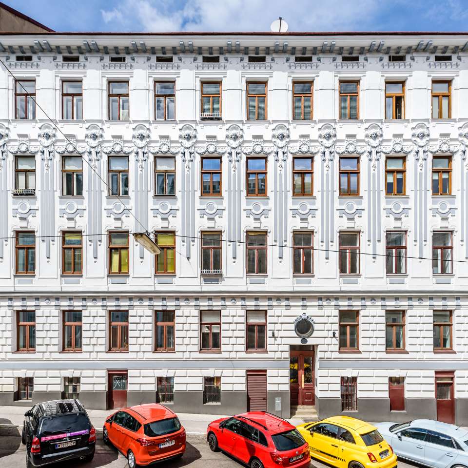 Usage: Residential,Area: 1101m²,Country: Austria Usage: Residential,Area: 1101m²,Country: Austria