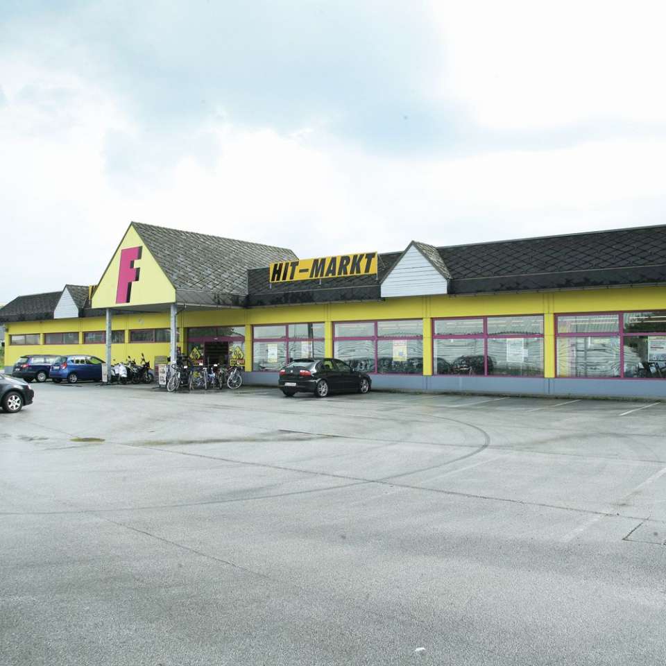 Usage: Commercial,Area: 917m²,Country: Austria Usage: Commercial,Area: 917m²,Country: Austria