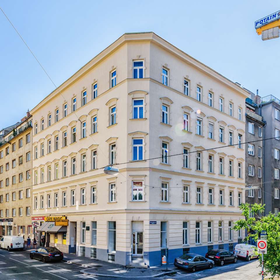 Usage: Residential,Area: 1411m²,Country: Austria Usage: Residential,Area: 1411m²,Country: Austria