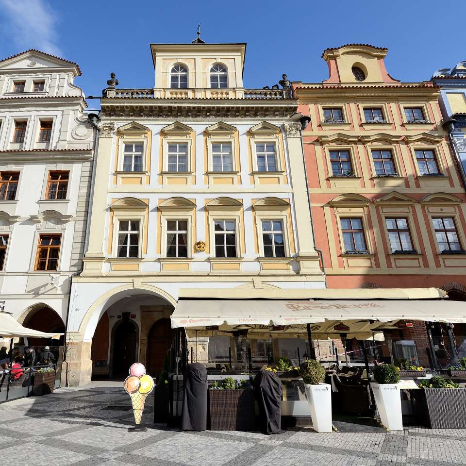 Usage: Residential,Area: 1965m²,Country: Czech Republic Usage: Residential,Area: 1965m²,Country: Czech Republic