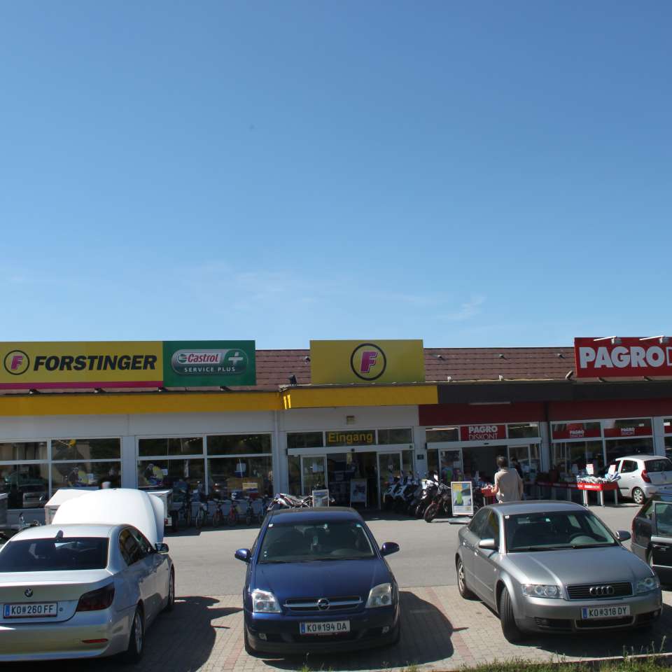 Usage: Commercial,Area: 1370m²,Country: Austria Usage: Commercial,Area: 1370m²,Country: Austria