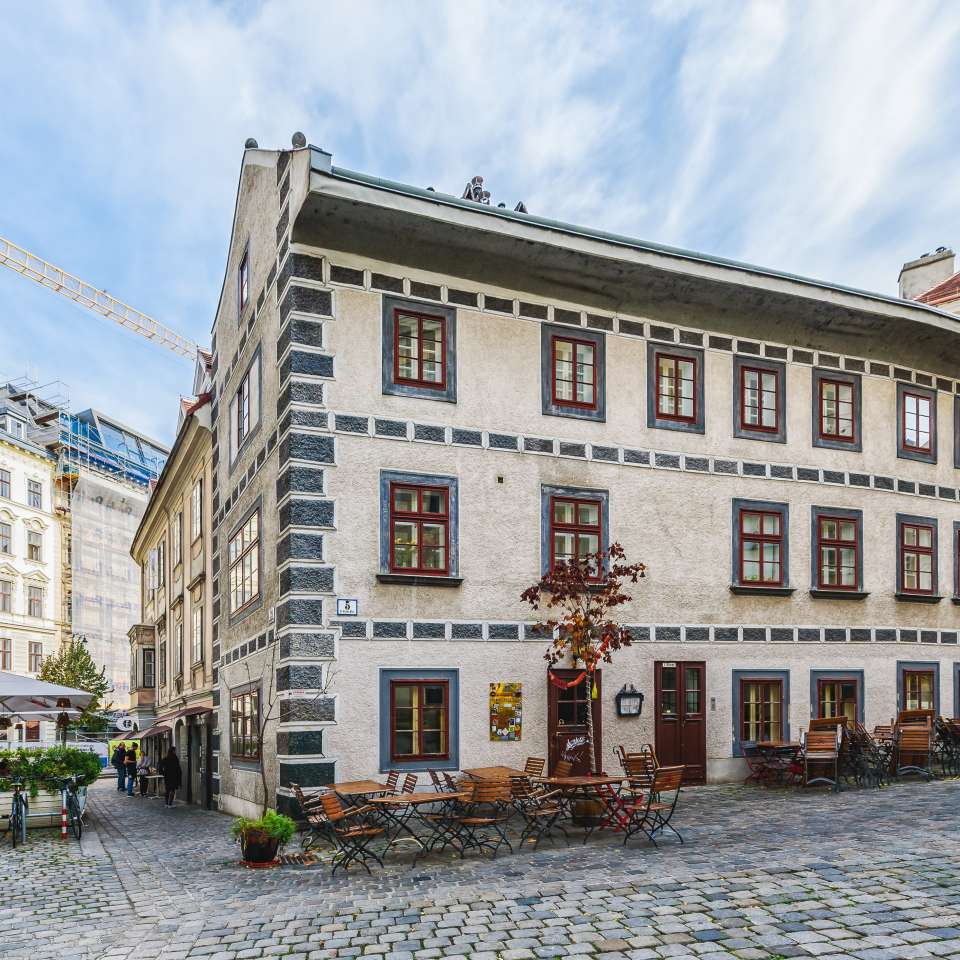 Usage: Residential,Area: 306m²,Country: Austria Usage: Residential,Area: 306m²,Country: Austria