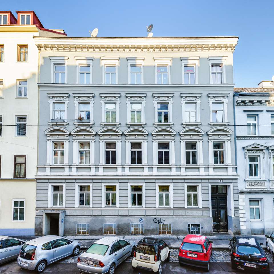 Usage: Residential,Area: 656m²,Country: Austria Usage: Residential,Area: 656m²,Country: Austria