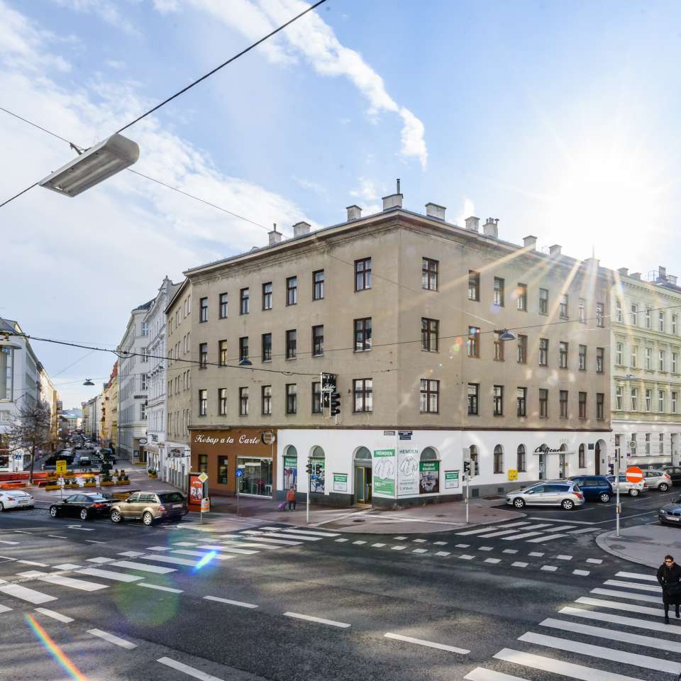Usage: Residential,Area: 1127m²,Country: Austria Usage: Residential,Area: 1127m²,Country: Austria