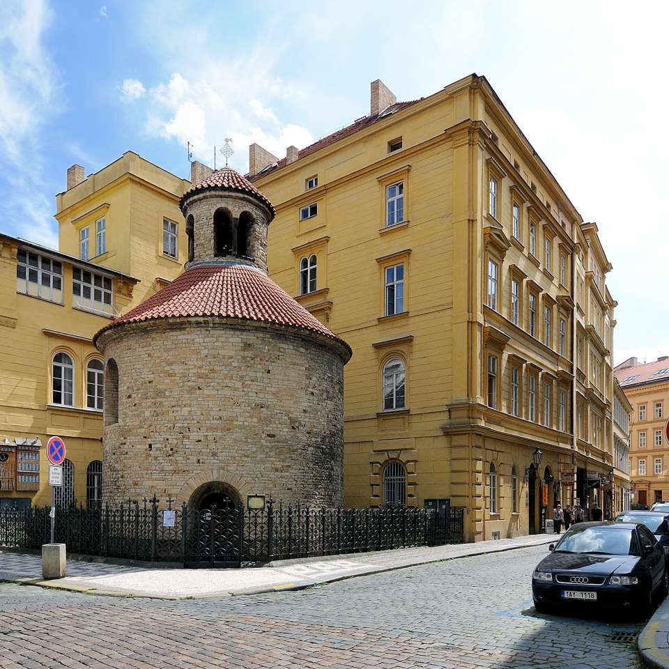 Usage: Residential,Area: 3915m²,Country: Czech Republic Usage: Residential,Area: 3915m²,Country: Czech Republic