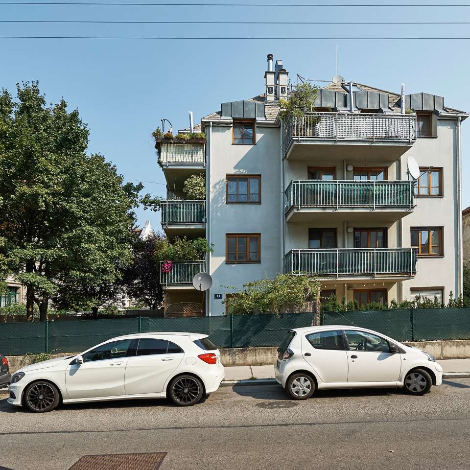 Usage: Residential,Area: 776m²,Country: Austria Usage: Residential,Area: 776m²,Country: Austria