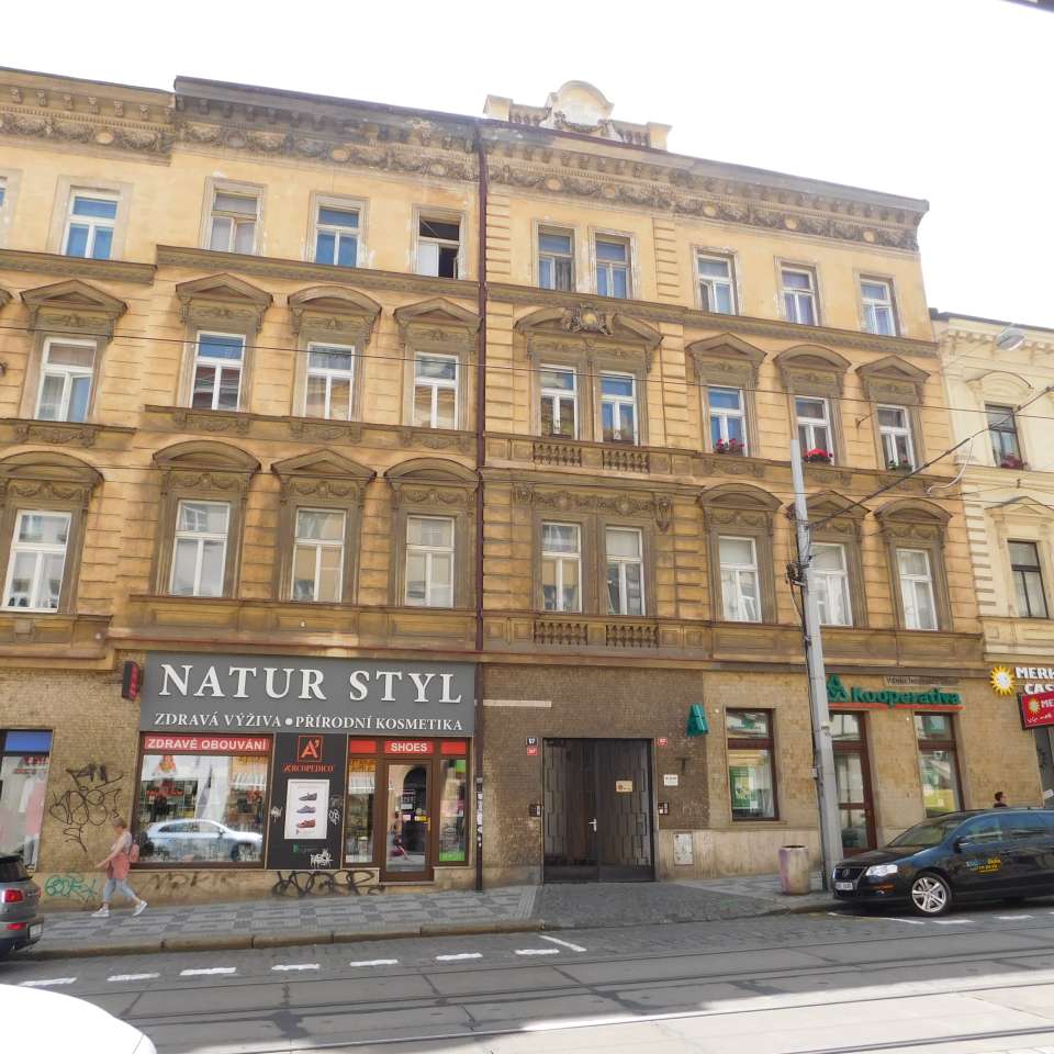 Usage: Residential,Area: 853m²,Country: Czech Republic Usage: Residential,Area: 853m²,Country: Czech Republic