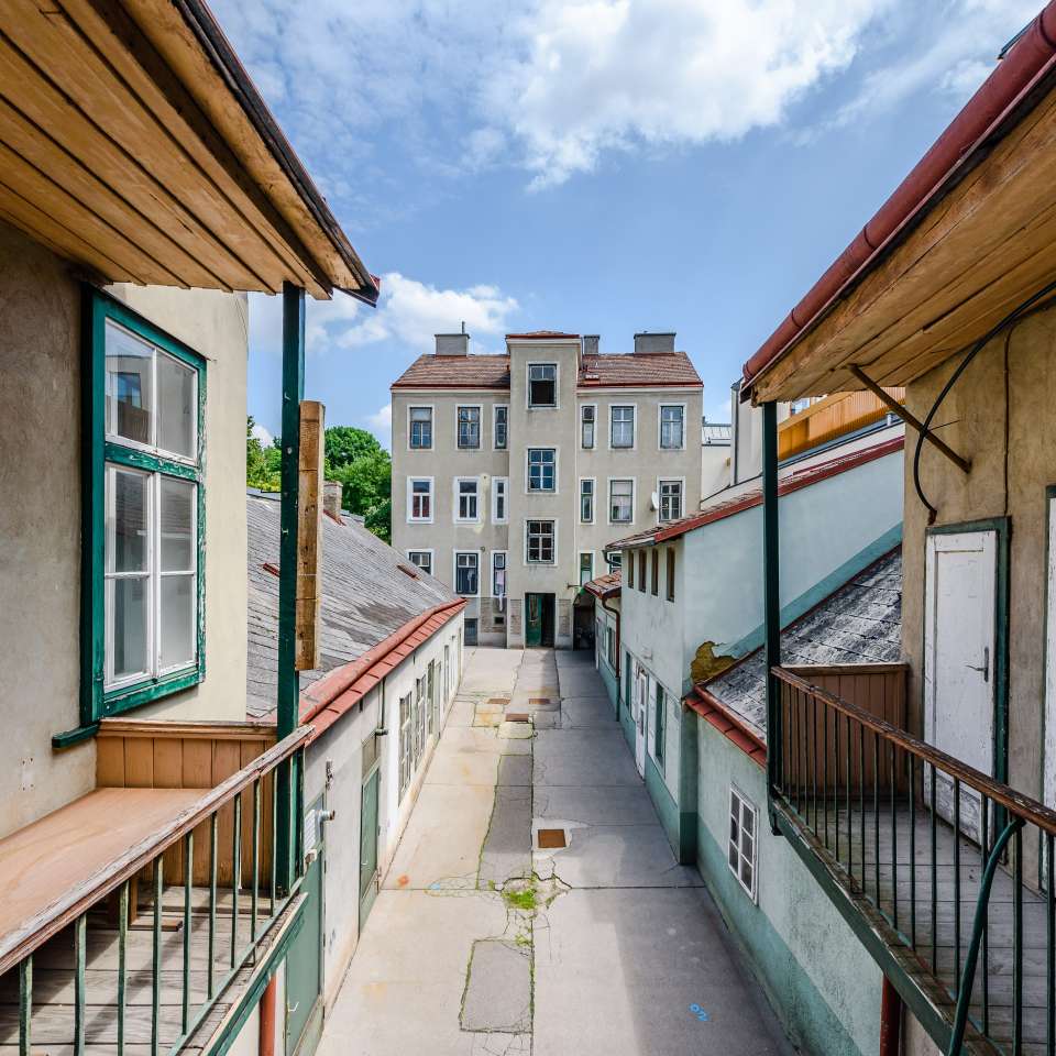 Usage: Residential,Area: 740m²,Country: Austria Usage: Residential,Area: 740m²,Country: Austria