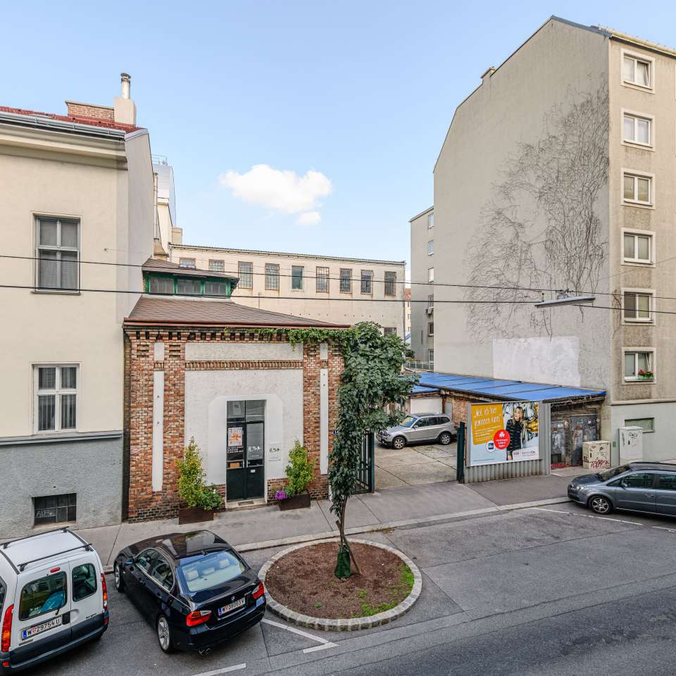 Usage: Residential,Area: 901m²,Country: Austria Usage: Residential,Area: 901m²,Country: Austria