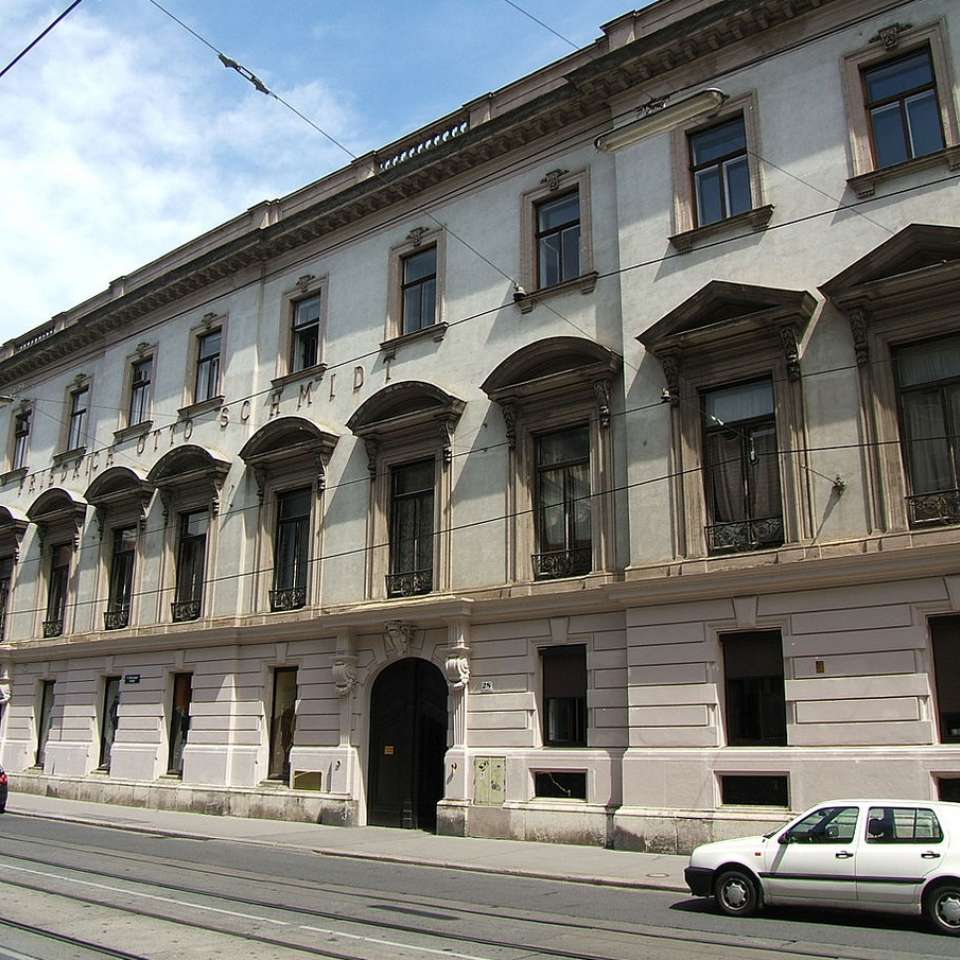 Usage: Residential,Area: 4330m²,Country: Austria Usage: Residential,Area: 4330m²,Country: Austria