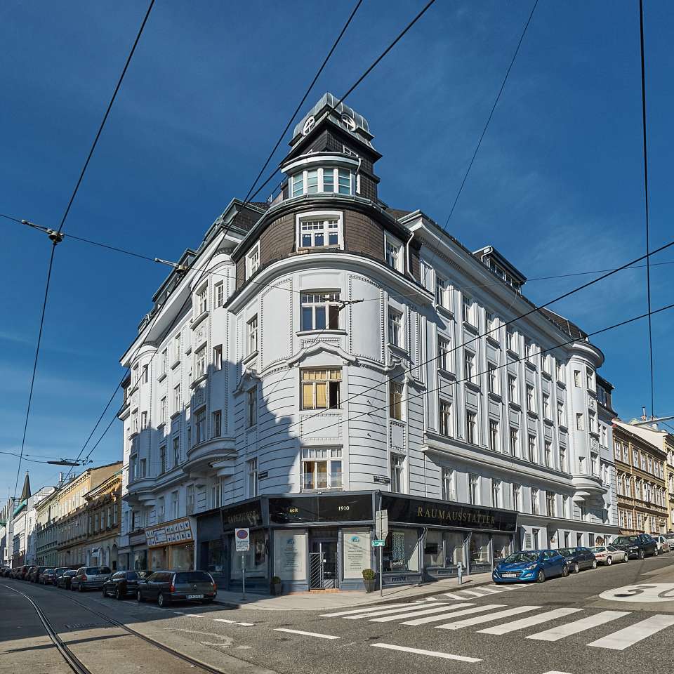 Usage: Residential,Area: 3018m²,Country: Austria Usage: Residential,Area: 3018m²,Country: Austria