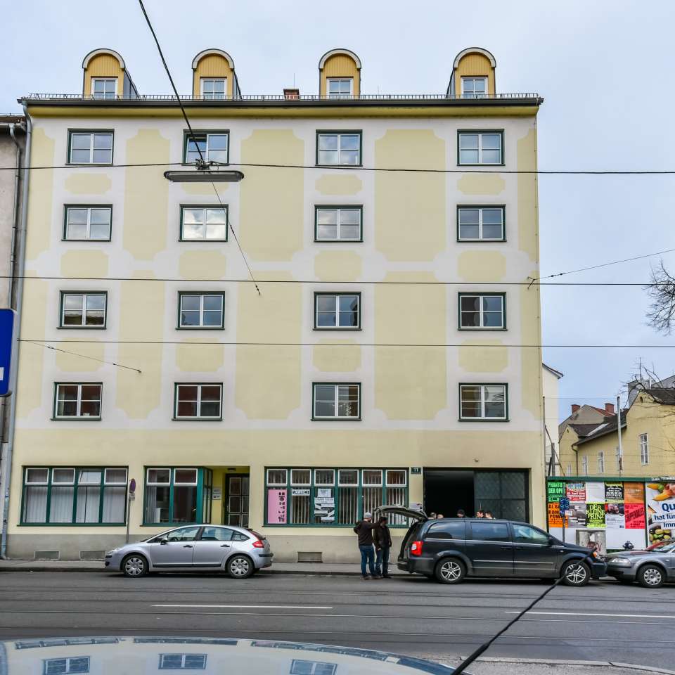 Usage: Residential,Area: 904m²,Country: Austria Usage: Residential,Area: 904m²,Country: Austria