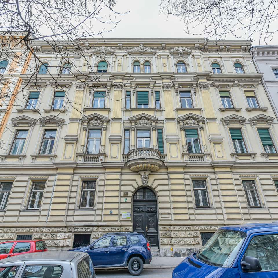 Usage: Residential,Area: 1111m²,Country: Austria Usage: Residential,Area: 1111m²,Country: Austria
