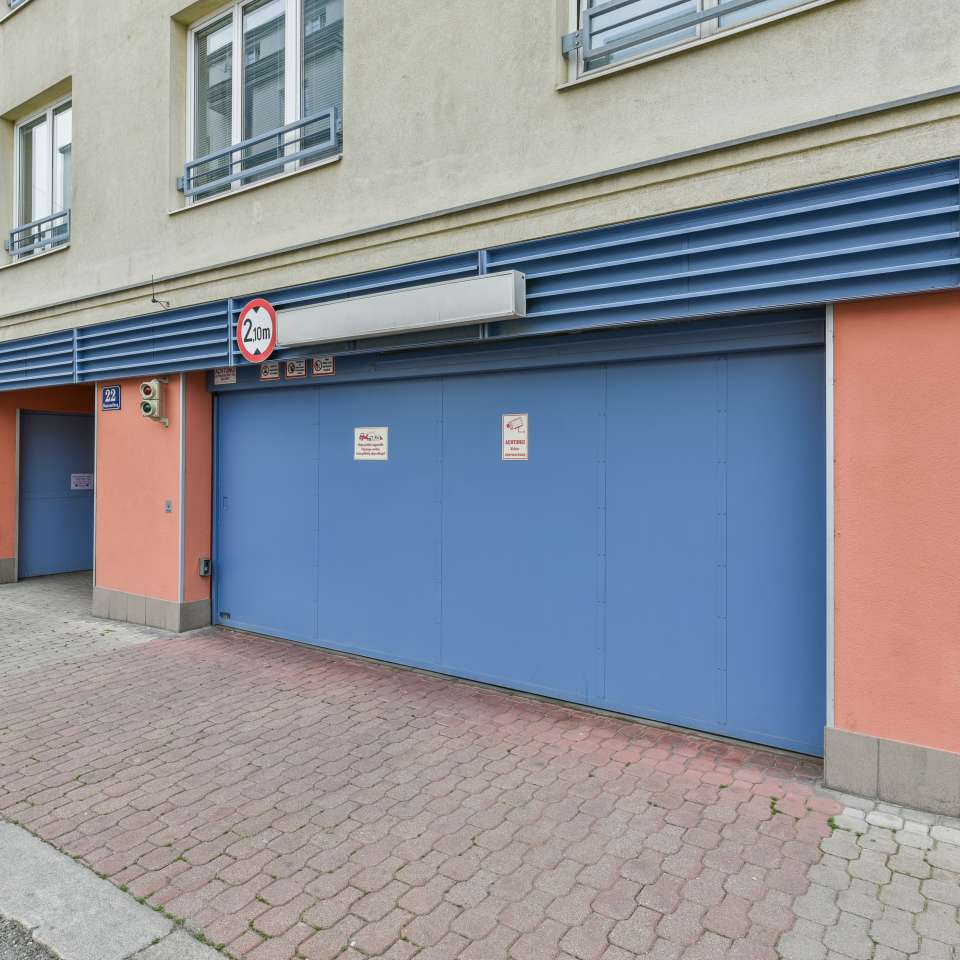 Usage: Commercial,Area: 120m²,Country: Austria Usage: Commercial,Area: 120m²,Country: Austria