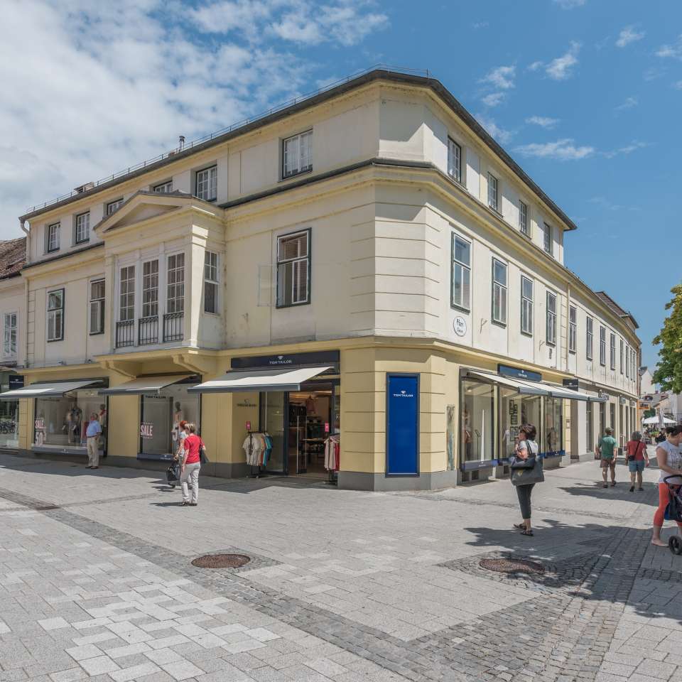 Usage: Residential,Area: 1180m²,Country: Austria Usage: Residential,Area: 1180m²,Country: Austria
