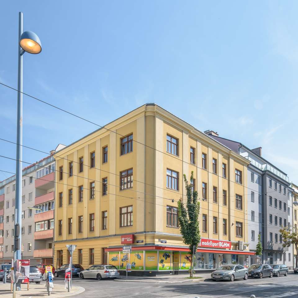 Usage: Residential,Area: 888m²,Country: Austria Usage: Residential,Area: 888m²,Country: Austria