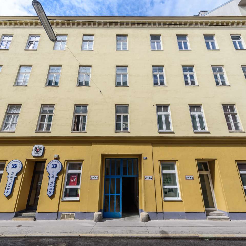 Usage: Residential,Area: 1016m²,Country: Austria Usage: Residential,Area: 1016m²,Country: Austria