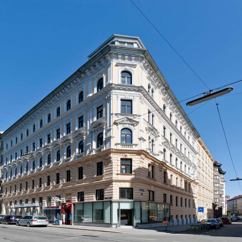 Usage: Residential,Area: 2474m²,Country: Austria Usage: Residential,Area: 2474m²,Country: Austria