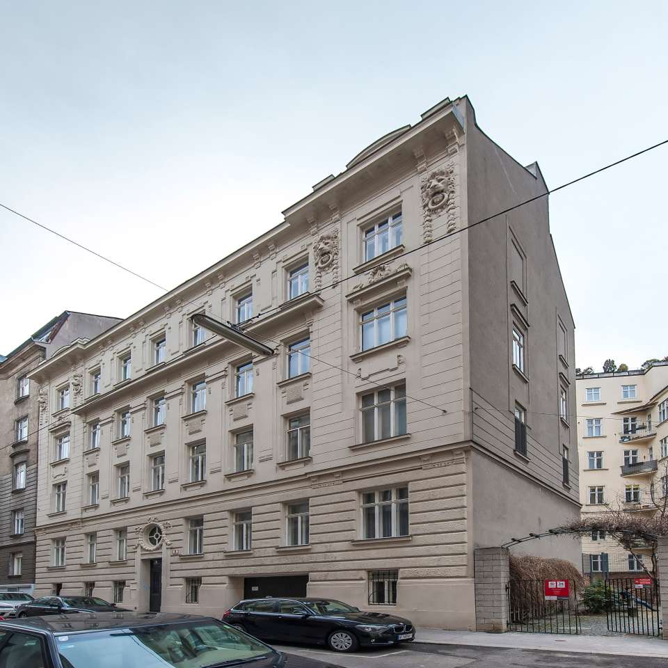 Usage: Residential,Area: 993m²,Country: Austria Usage: Residential,Area: 993m²,Country: Austria