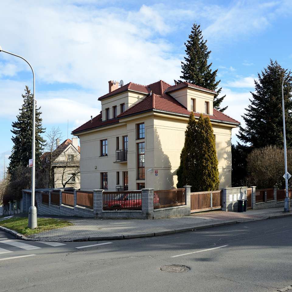 Usage: Residential,Area: 452m²,Country: Czech Republic Usage: Residential,Area: 452m²,Country: Czech Republic
