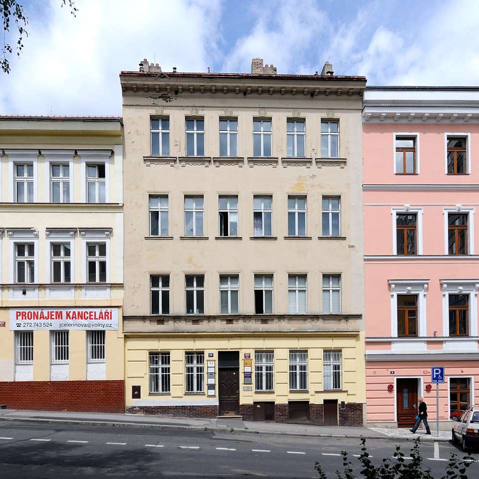 Usage: Commercial,Area: 327m²,Country: Czech Republic Usage: Commercial,Area: 327m²,Country: Czech Republic