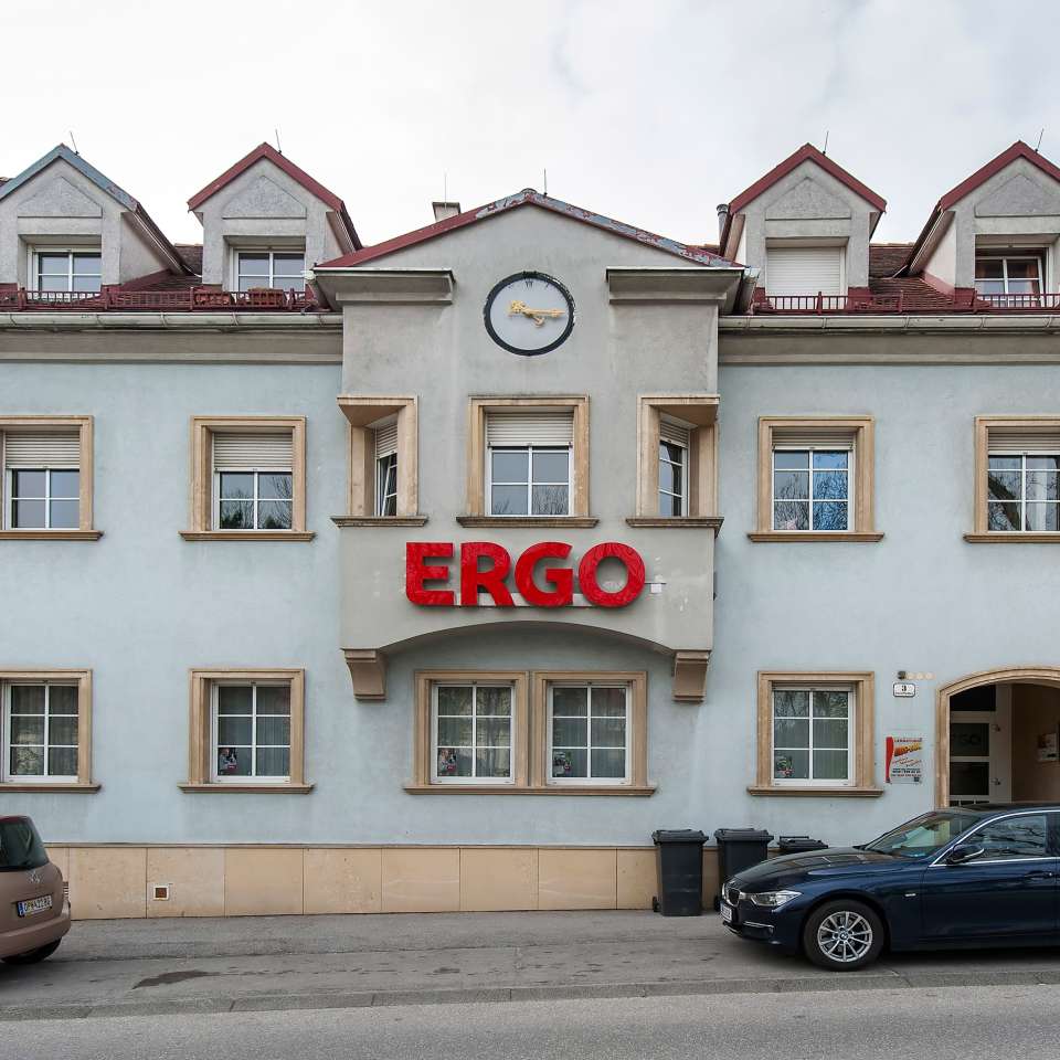 Usage: Residential,Area: 672m²,Country: Austria Usage: Residential,Area: 672m²,Country: Austria