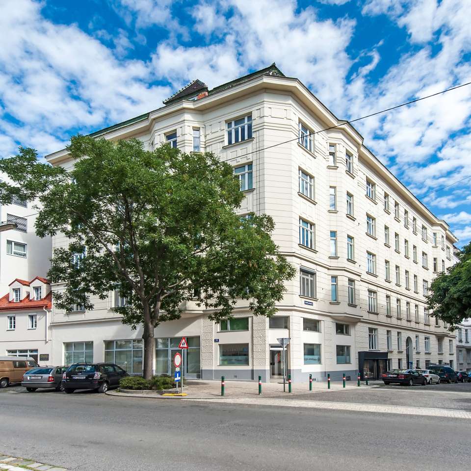 Usage: Residential,Area: 2994m²,Country: Austria Usage: Residential,Area: 2994m²,Country: Austria