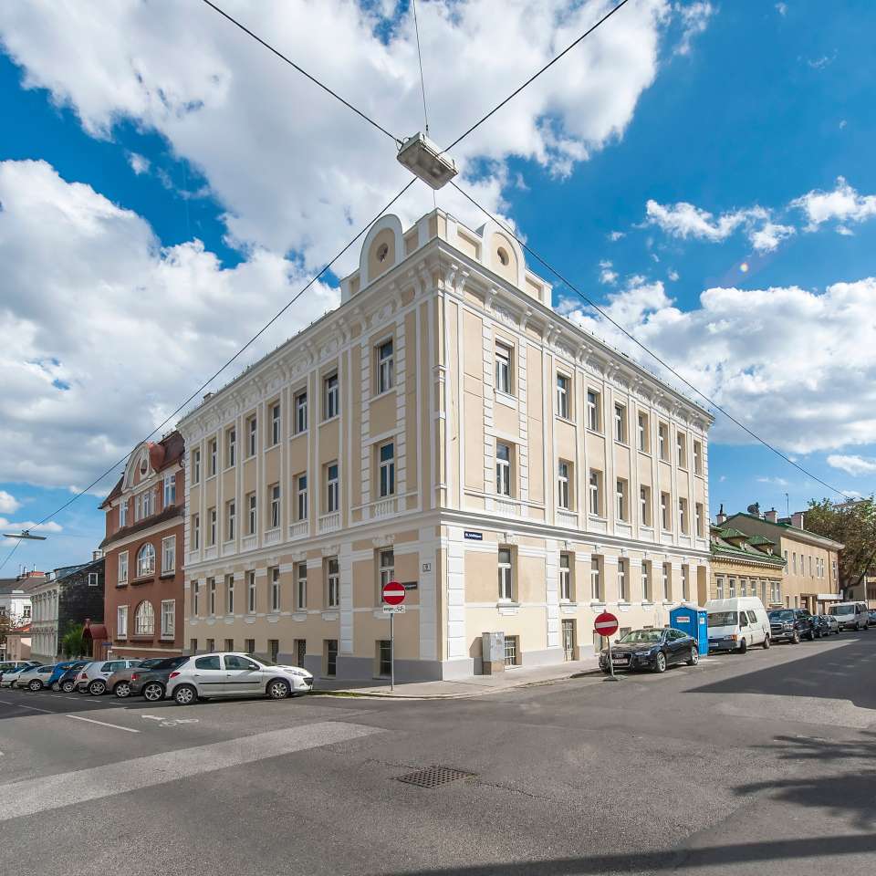 Usage: Residential,Area: 959m²,Country: Austria Usage: Residential,Area: 959m²,Country: Austria