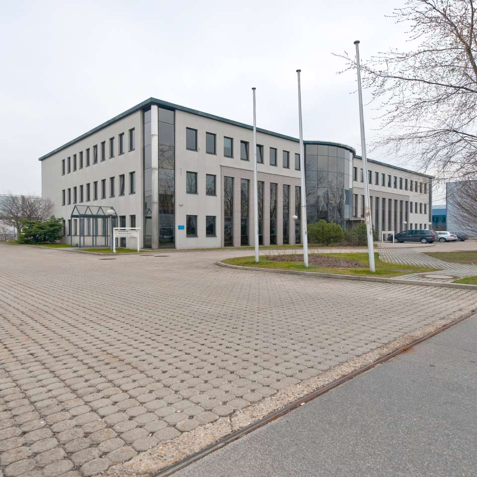 Usage: Commercial,Area: 4378m²,Country: Austria Usage: Commercial,Area: 4378m²,Country: Austria